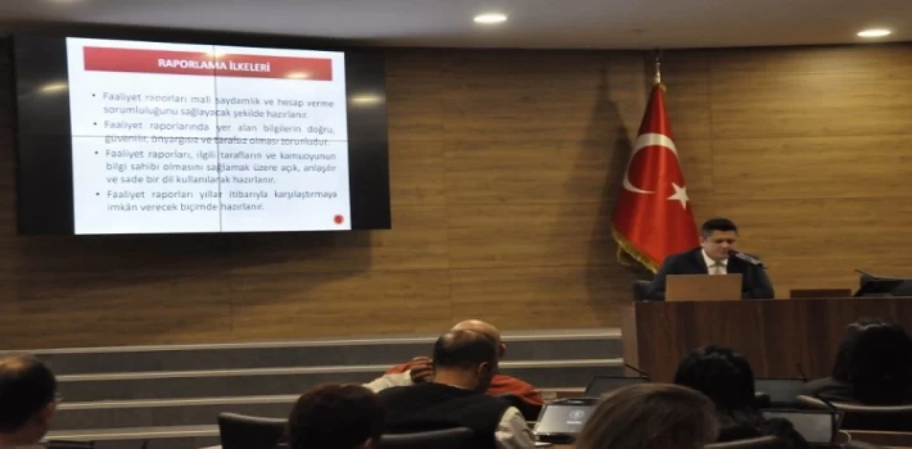 Kütahya Belediyesi’nden personeline yılın ilk hizmet içi eğitimi