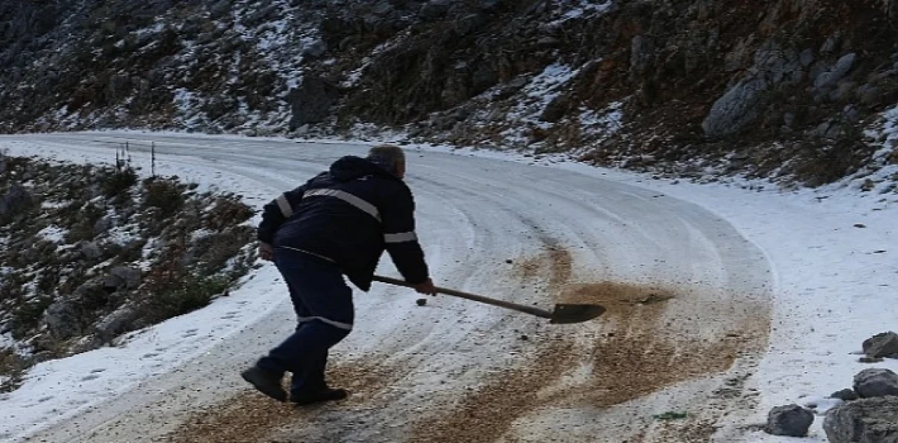 Mahsur kalan 4 vatandaş kurtarıldı