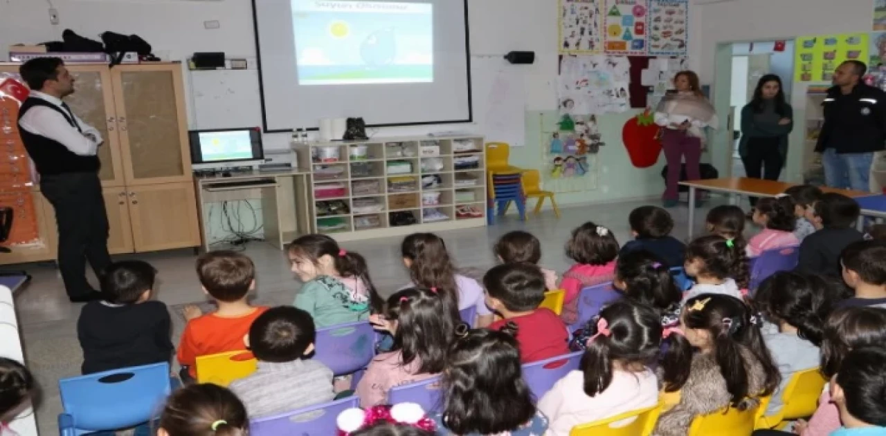 Manisa Yunusemre’de miniklere bilinçli su kullanma eğitimi