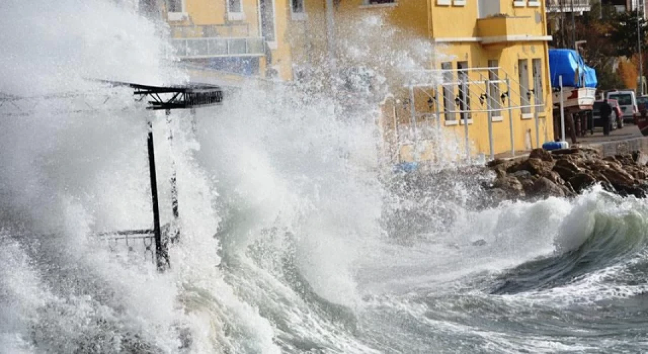 Meteoroloji'den denizde "fırtına" uyarısı