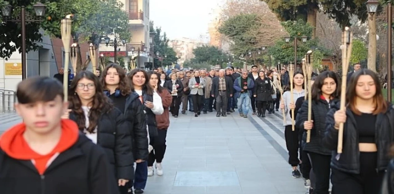 Uğur Mumcu Efes Selçuk’ta Meşalelerle Anıldı