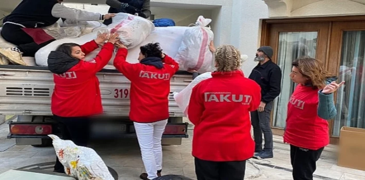 AKUT Vakfı’nın Deprem Bölgelerine Yardım Sevkiyatı Aralıksız Sürüyor