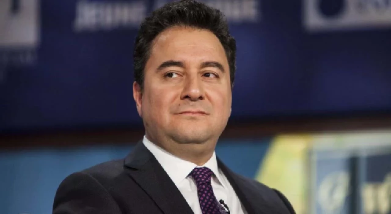 Ali Babacan: İlk 48 saatteki ihtimaliniz yüzünden kaç can kaybettik?