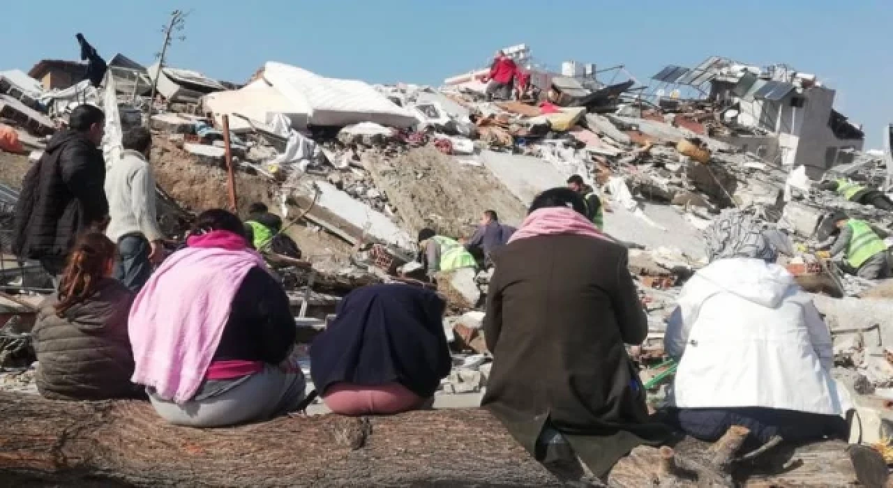 Almanya’da depremzedeler için vize kolaylığı talebi