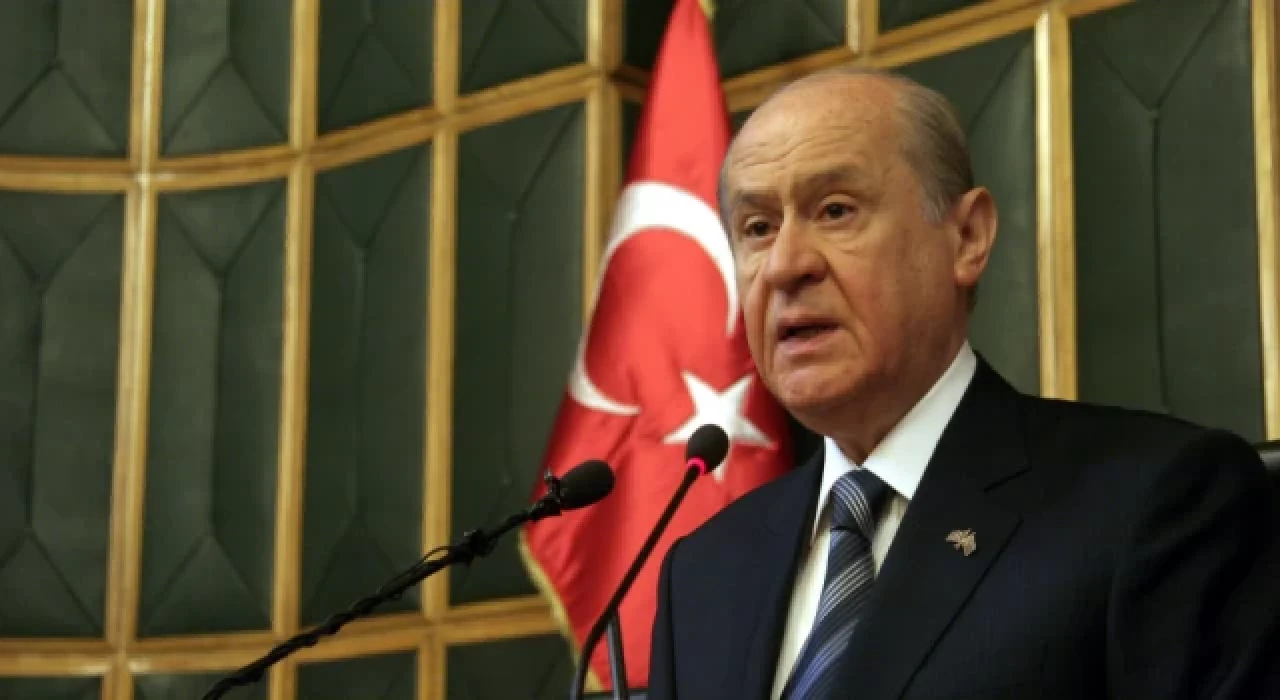 Bahçeli'den, AFAD'a 1 milyonluk yardım