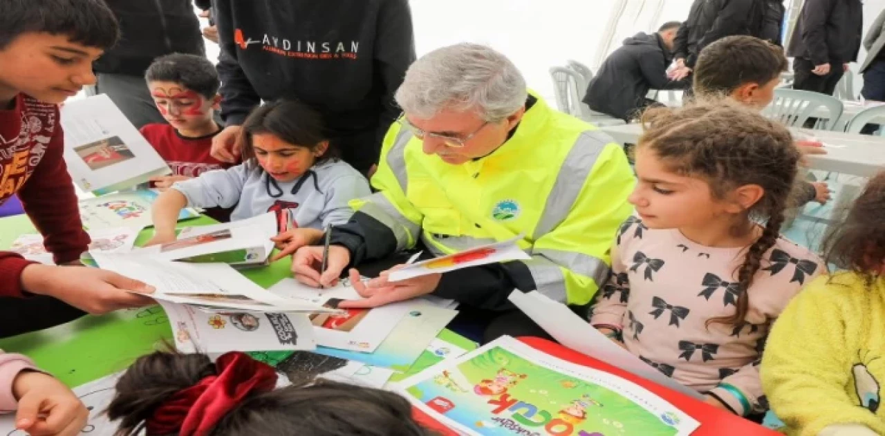 Başkan Yüce Diyarbakır’da çadır kenti ziyaret etti