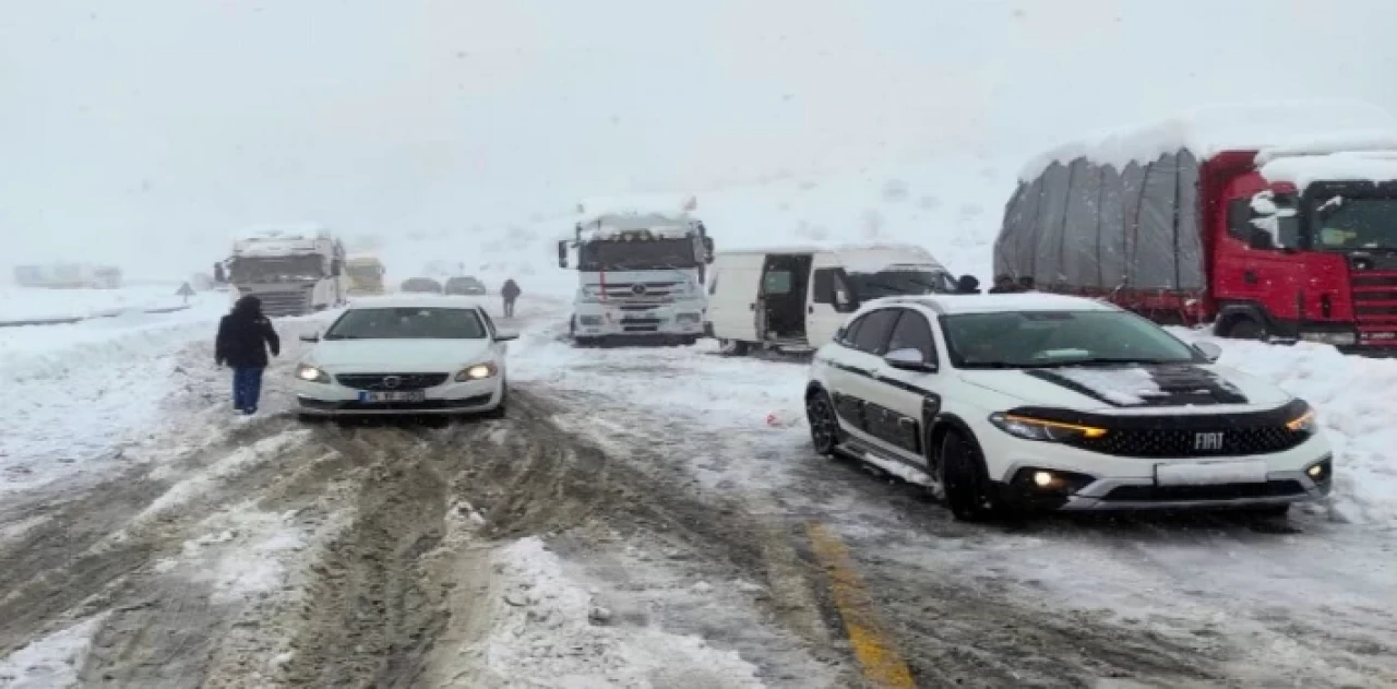 Bingöl’de iki nokta TIR geçişlerine kapatıldı!