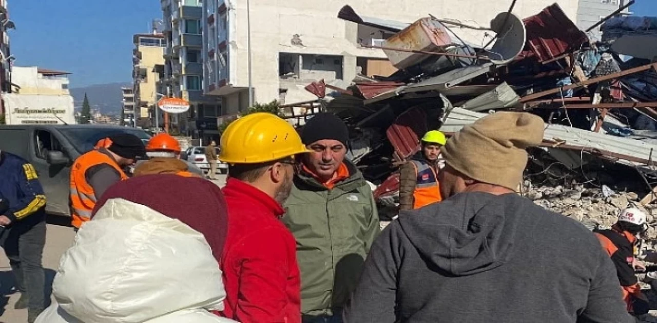 Burhaniye Belediyesi Yardım Tırları Hatay’a Ulaştı