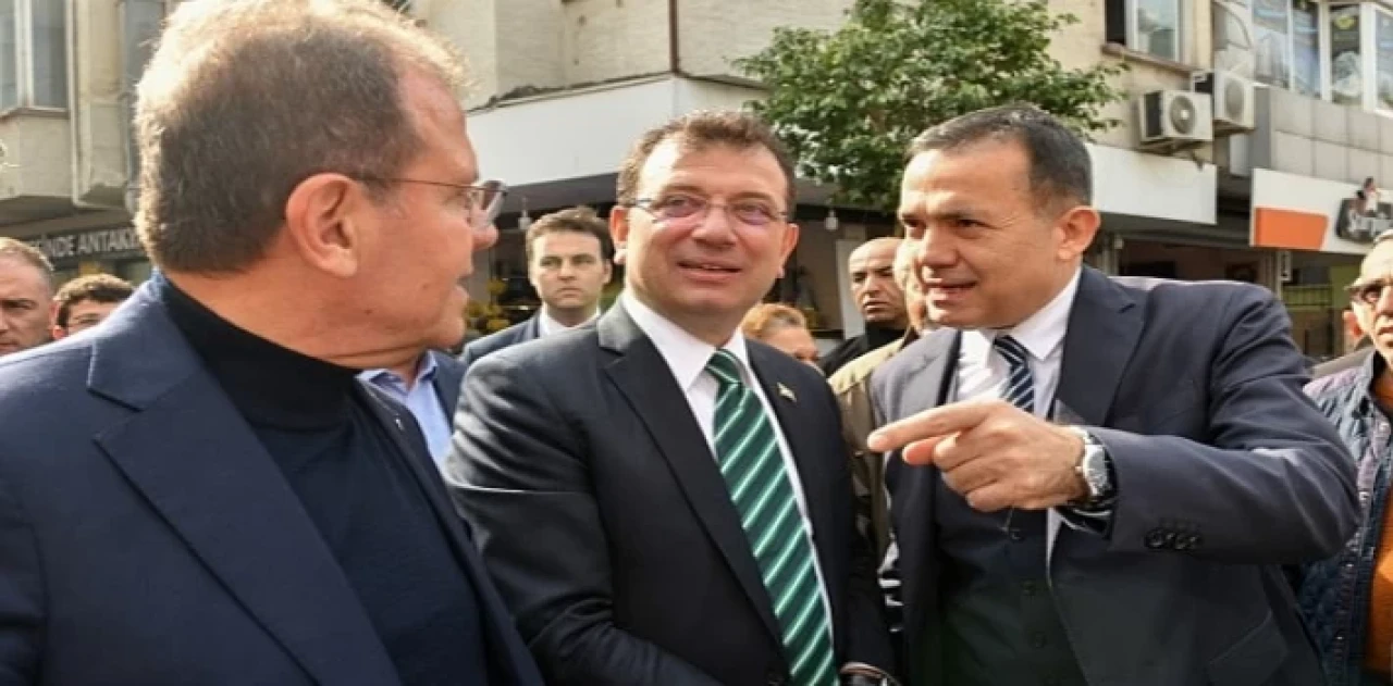 Ekrem İmamoğlu, Yenişehir’de Alanya Sokağı esnafını ziyaret etti