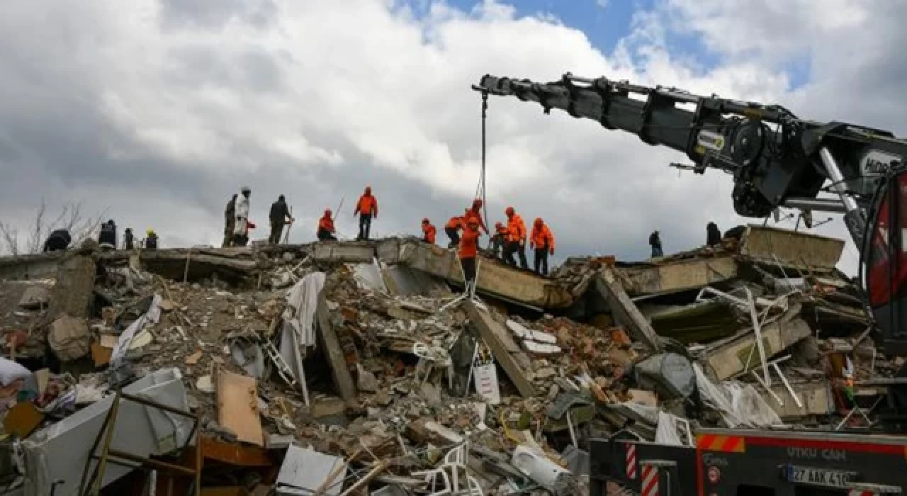 Gaziantep'te yıkılan Emre Apartmanı'nın fenni mümessili gözaltında