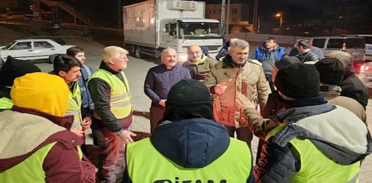 Gölcük Belediyesi Hatay’da Hijyeni Elden Bırakmıyor