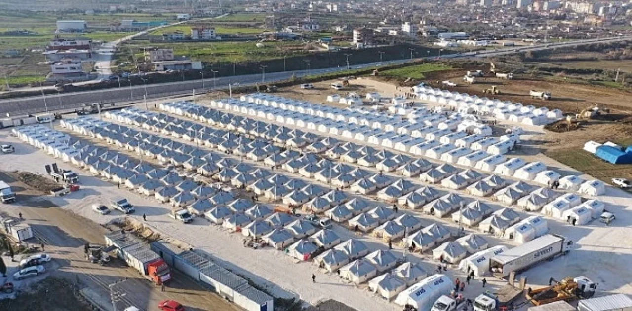 Hatay Defne’ye depremzedeler için çadır kent