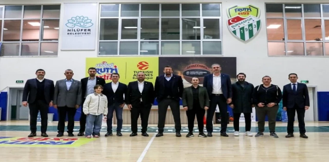 Hidayet Türkoğlu’ndan Frutti Extra Bursaspor’a ziyaret