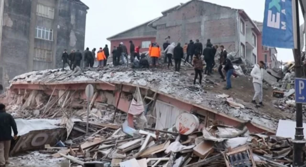 İsrail Dışişleri Bakanı: Türkiye'nin felaketle başa çıkması için hızlı bir yardım planı hazırlanması talimatı verdim