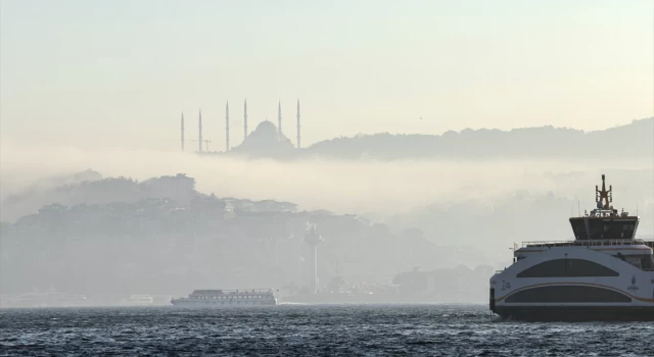 İstanbul Boğazı'nda gemi trafiği durduruldu