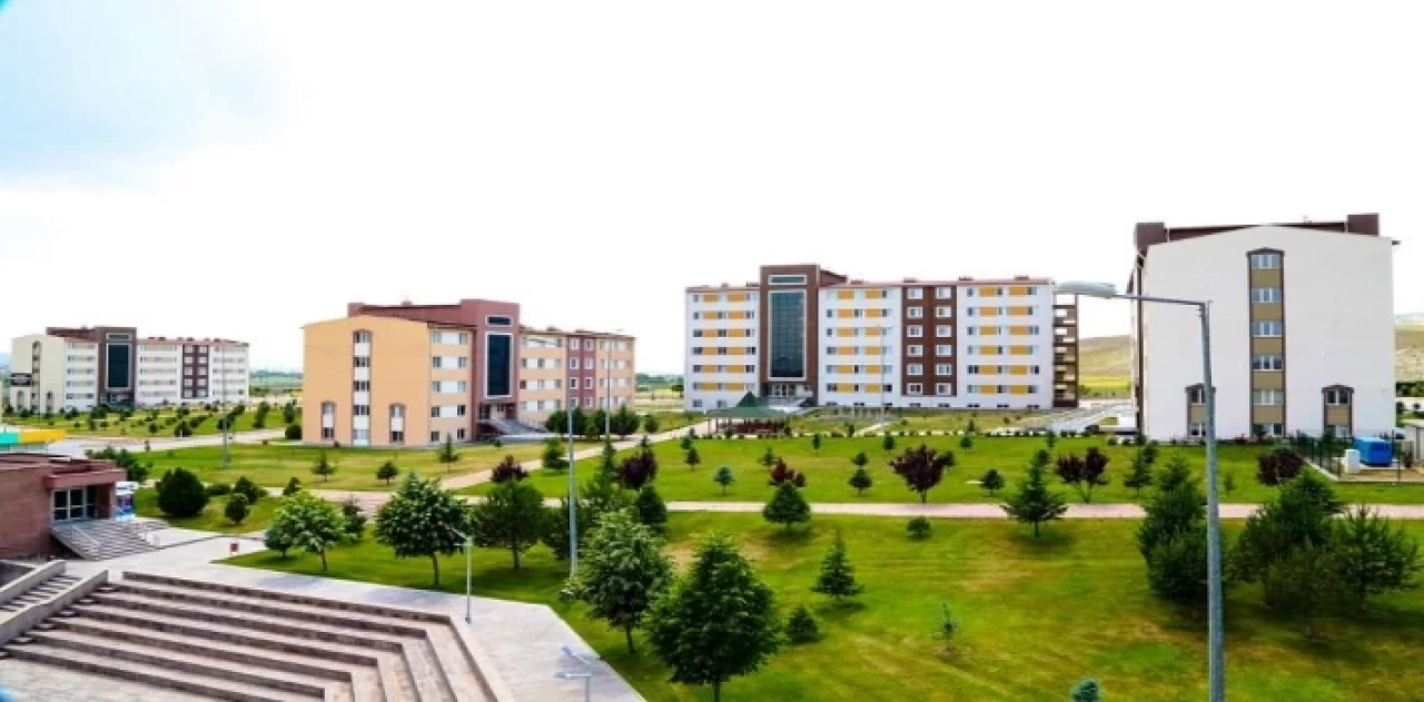 Nuh Naci Yazgan Üniversitesi kapılarını K.Maraş’a açtı