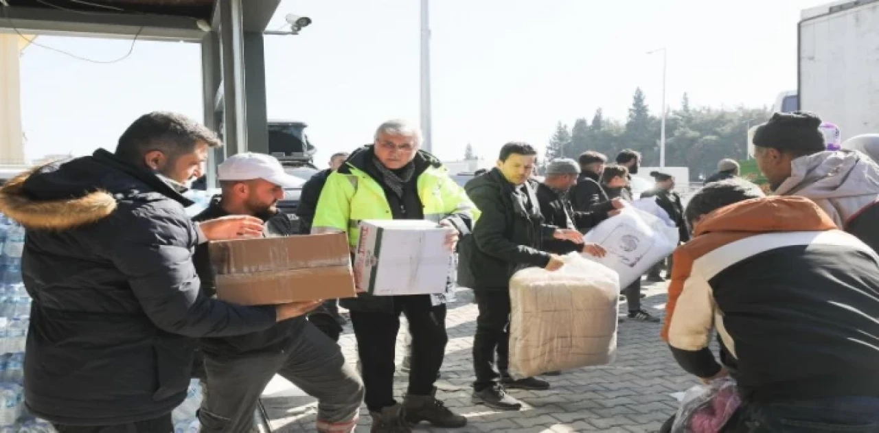 Sakarya’dan 30 bin gıda kolisi de ulaştırılacak