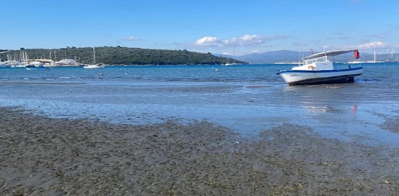 Seferihisar Belediyesi’nden Sığacık’taki deniz çekilmesi ile ilgili açıklama