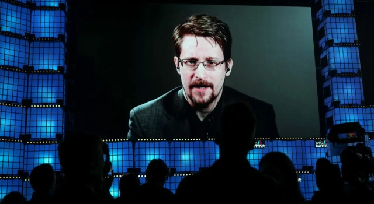 Snowden: UFO paniği, dikkati dağıtma taktiği