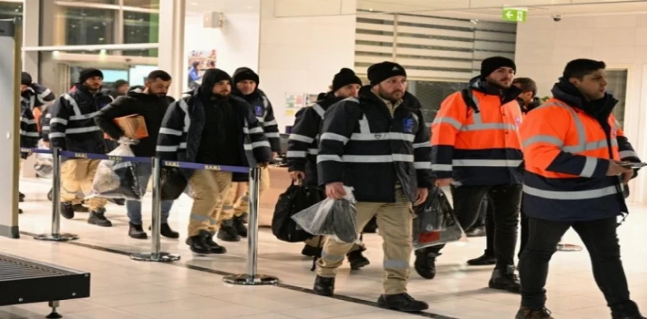 Somalı madencilere Manisa Büyükşehir’den ekipman desteği