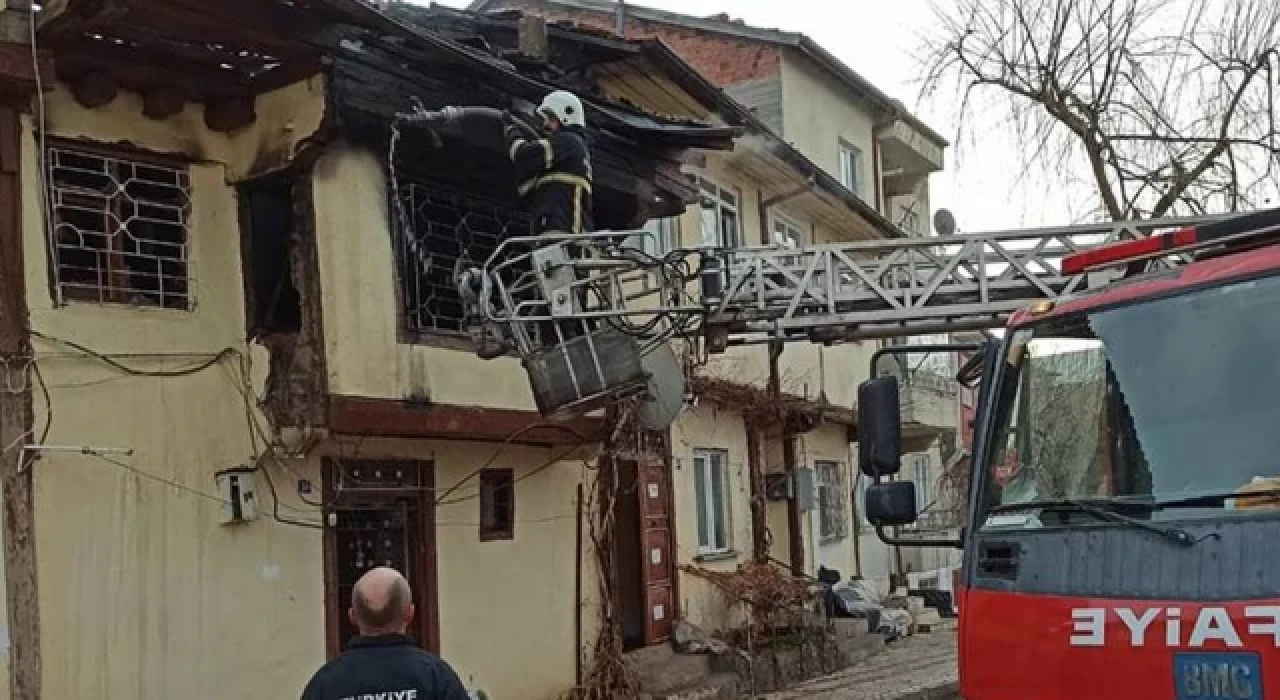 Tokat'ın Zile ilçesinde evde çıkan yangında 3 kişi hayatını kaybetti