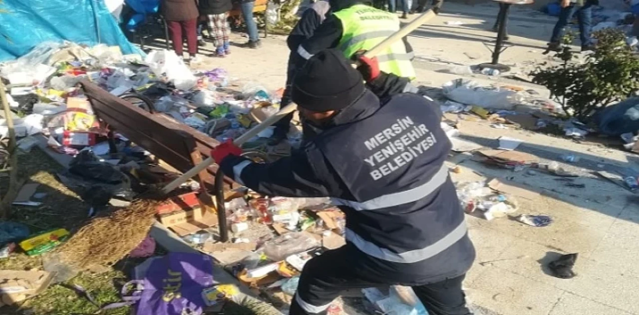 Yenişehir Belediyesi Hatay’da çevre temizliği çalışmalarına destek veriyor