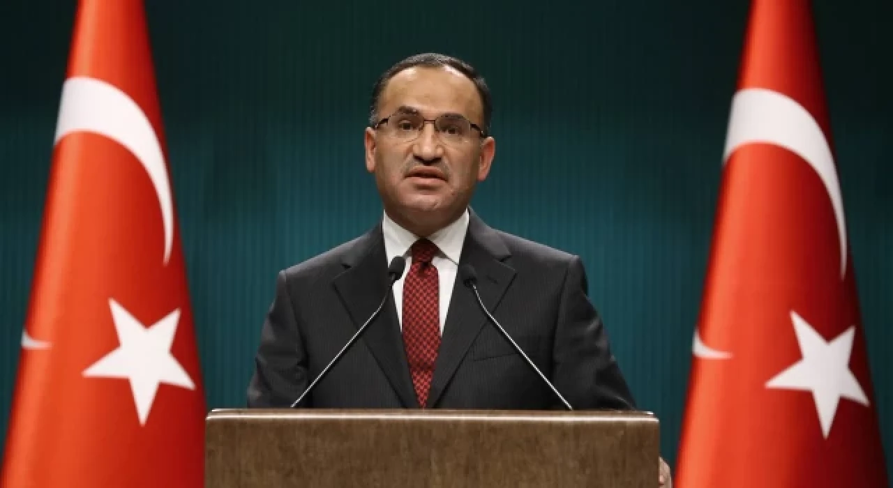 Adalet Bakanı Bozdağ'dan, okul müdürüne başörtüsü tepkisi: Çağdaş yobazlık