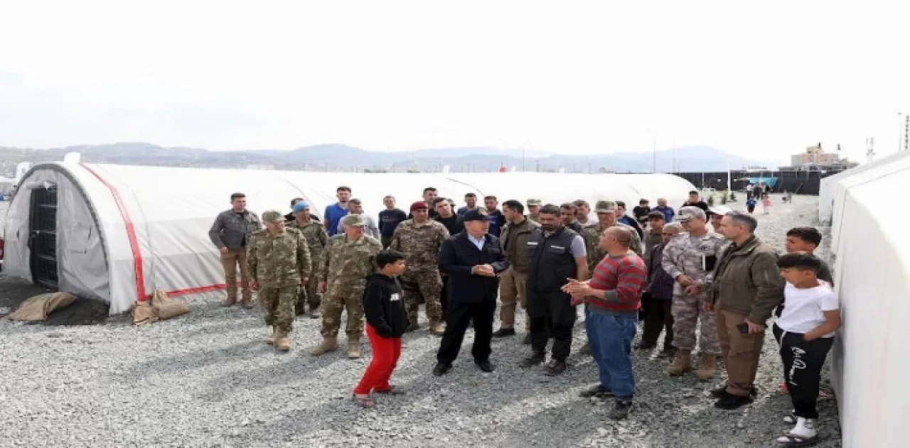 Bakan Akar’dan Aselsan Afet ve Lojistik Merkezi’ne ziyaret