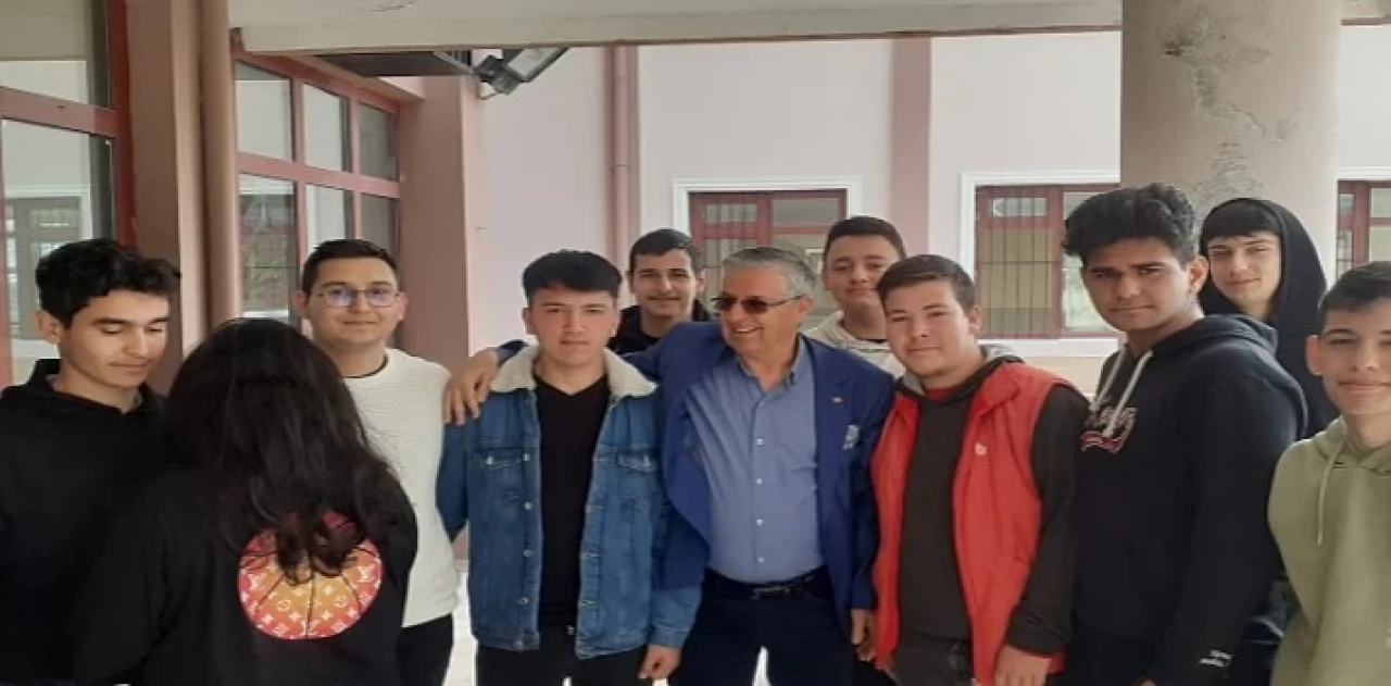 Başkan Topaloğlu’ndan okul ziyaretleri