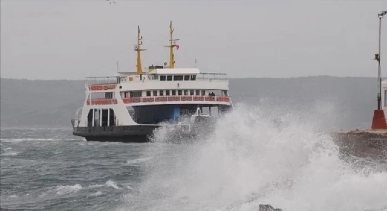 Bozcaada'ya yarınki feribot seferlerinden bazıları fırtına nedeniyle yapılamayacak