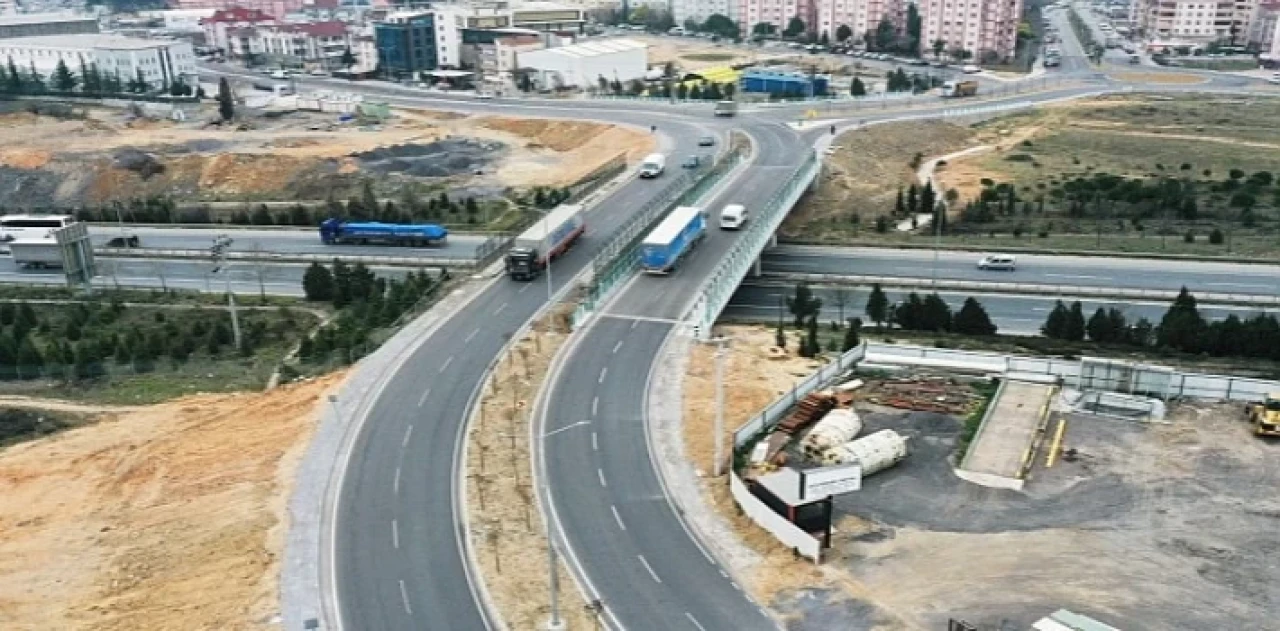 Büyükşehir, Turgut Özal’daki trafik sorununa neşter vurdu