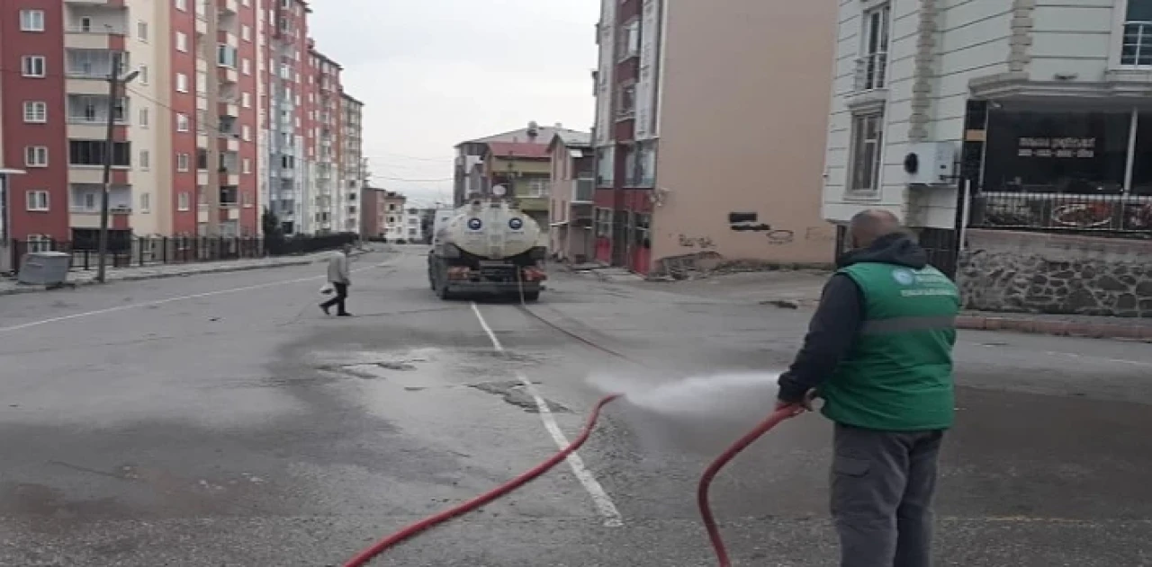 Canik’te Cadde ve Sokaklarda Yoğun Mesai