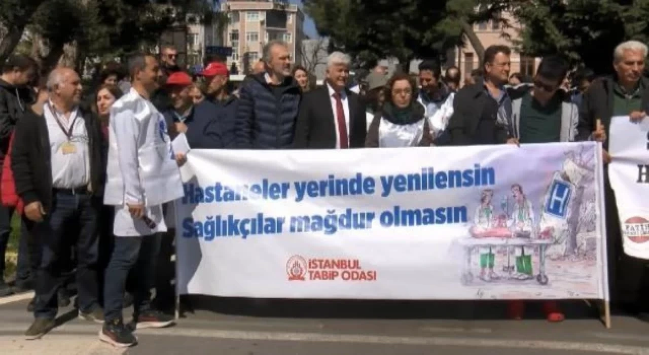 Cerrahpaşa Tıp Fakültesi önünde "hastaneler yerinde yenilensin" eylemi