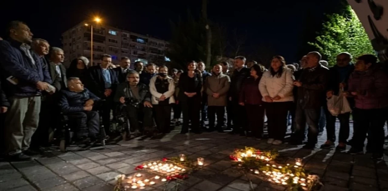 Depremde yitirilen canlar için İzmir’den “sessiz çığlık” yükseldi