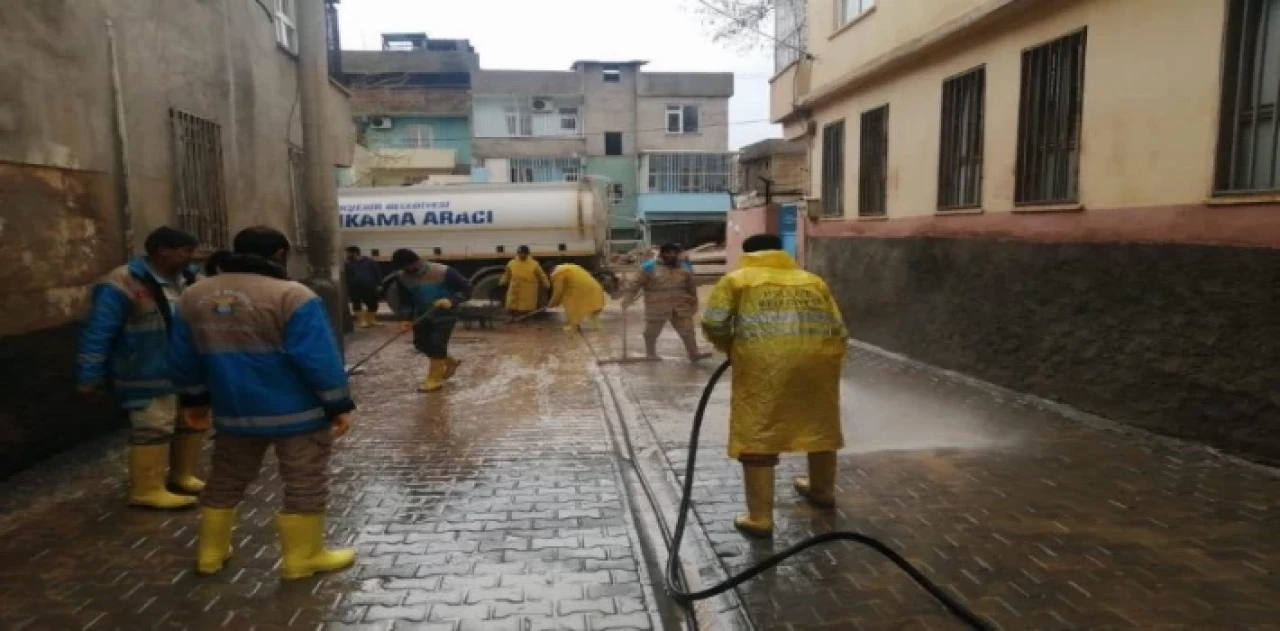 Diyarbakır Şanlıurfa’da ’sel’ temizliğinde