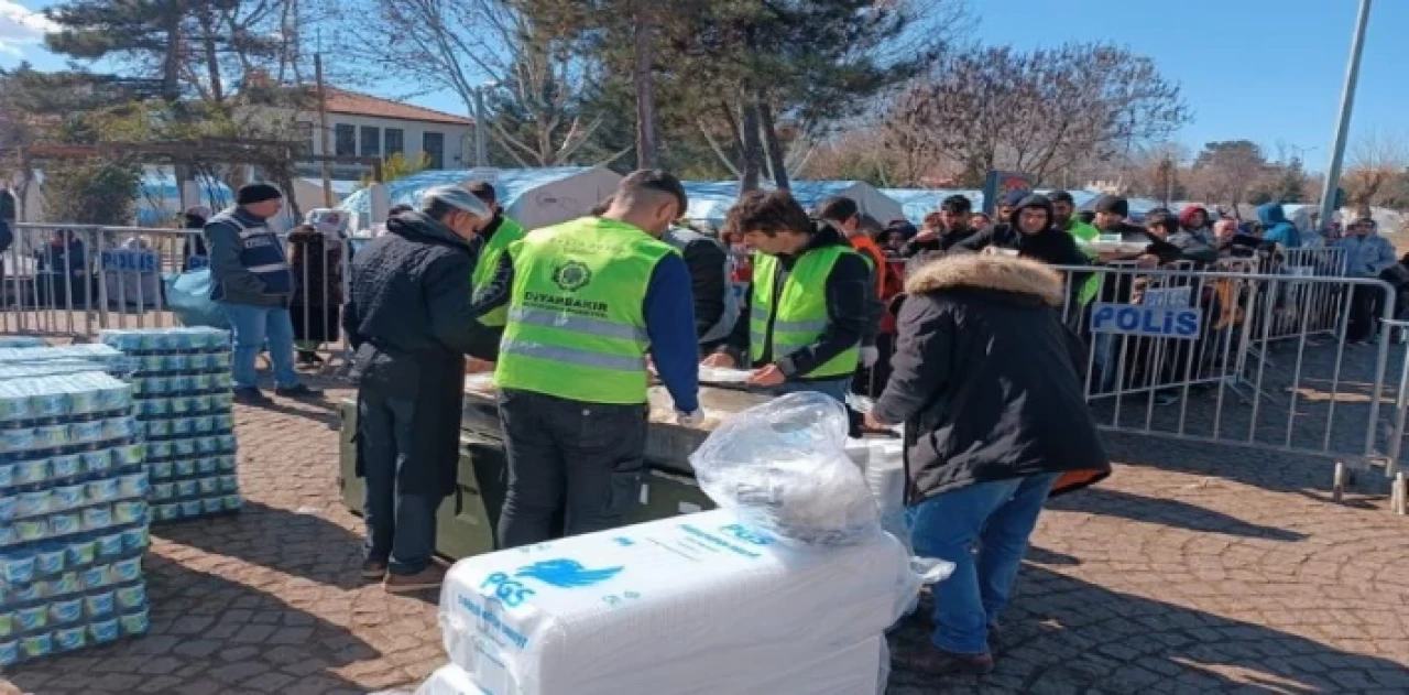 Diyarbakır’da çadır kentlerde 10 bin depremzede ağırlandı