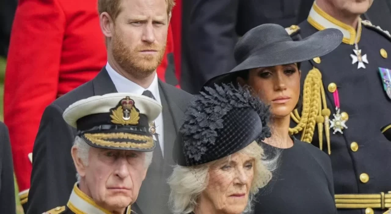 İngiliz Kraliyet ailesinden, Prens Harry ve Meghan'a tahliye emri