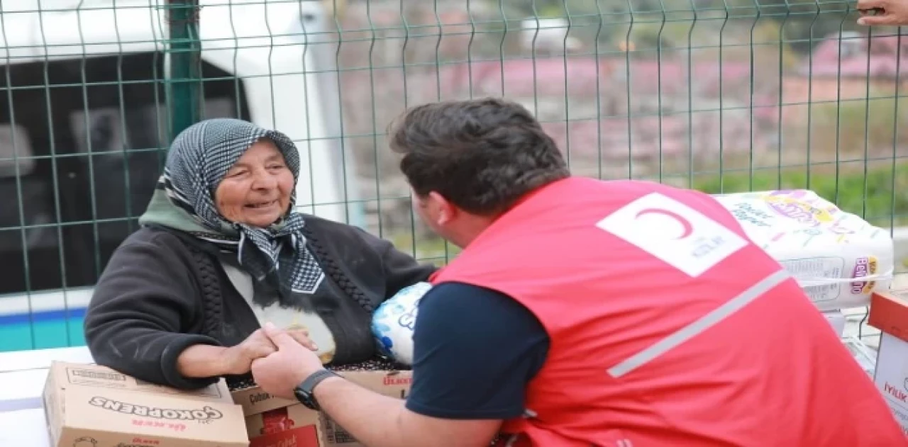 Kızılay’dan afetzedelere aralıksız beslenme hizmeti