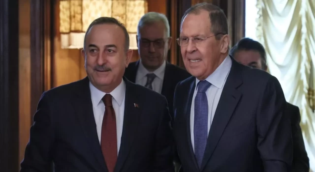 Lavrov ve Çavuşoğlu Hindistan’da bir araya geldi