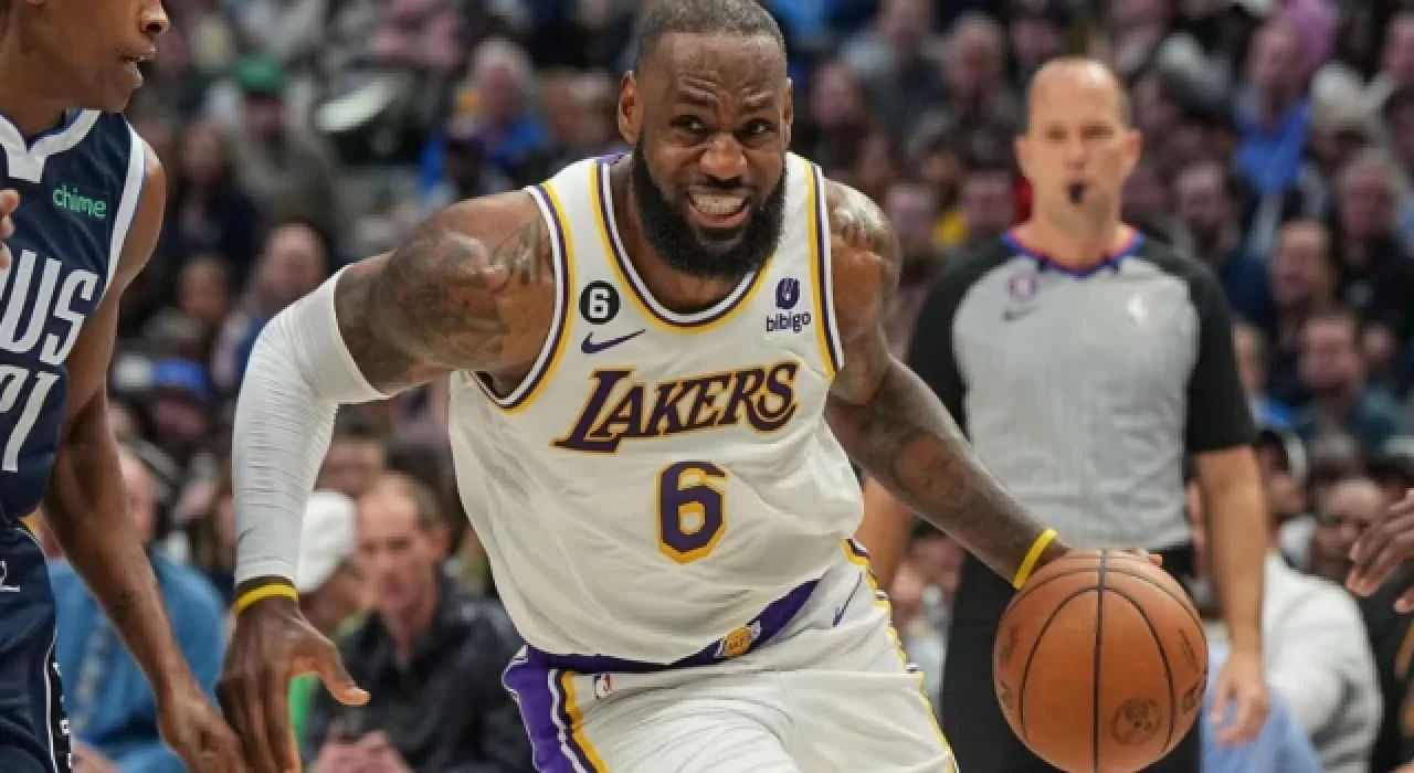 Los Angeles Lakers'a LeBron James'ten kötü haber