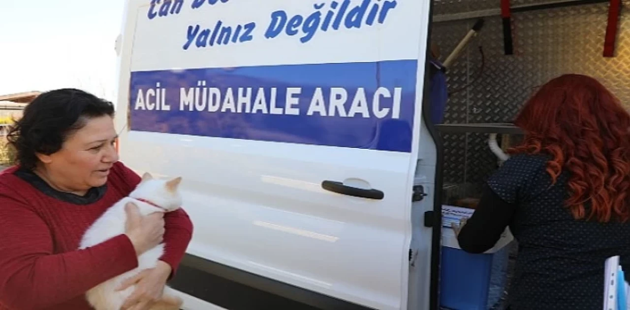 Muğla Büyükşehir Acil Müdahale Aracı İle Depremzede Candostların Yanında