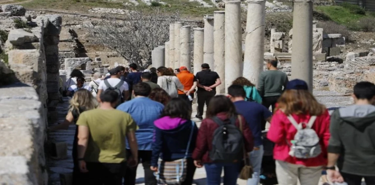 Muğla Kitap Kulübü’nden Celsus’a ziyaret