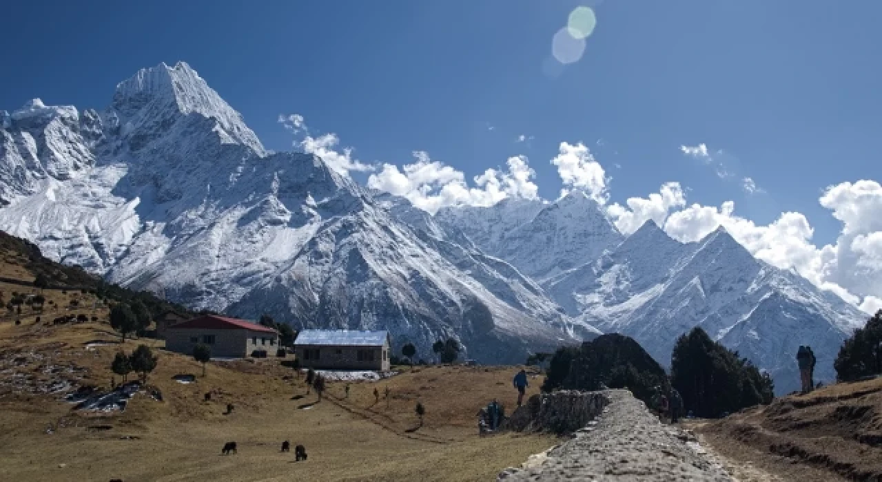 Nepal'de dağlara yalnız tırmanmak yasaklandı