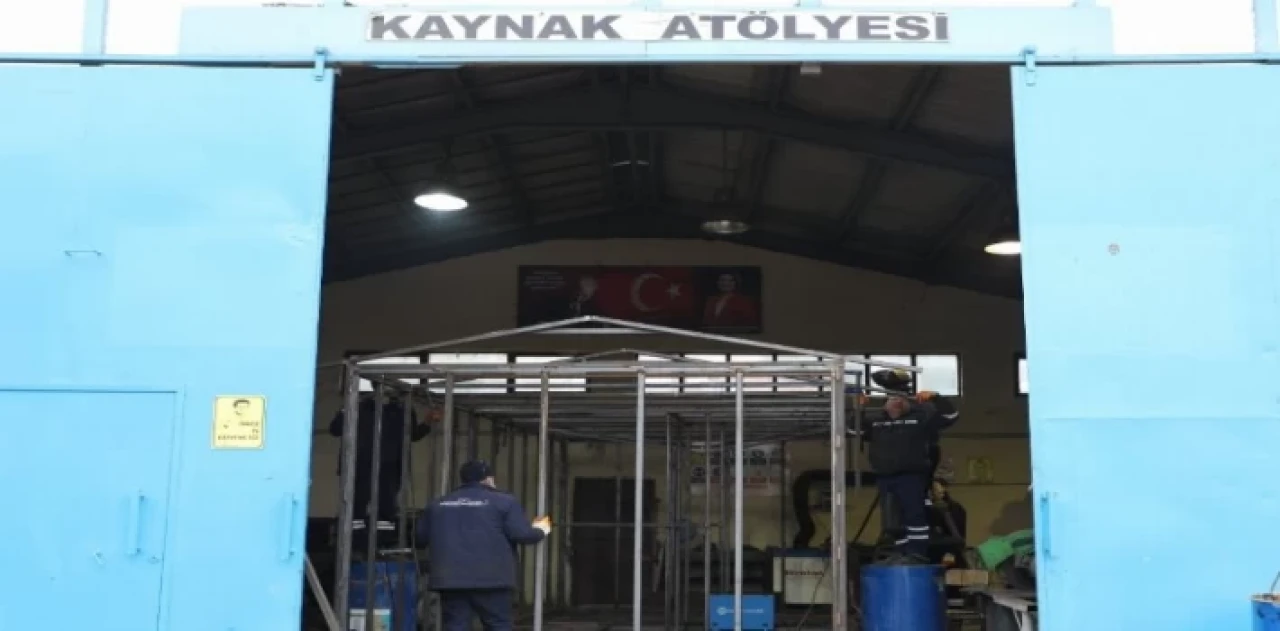 Öz kaynakları ile konteyner ev yapıyorlar