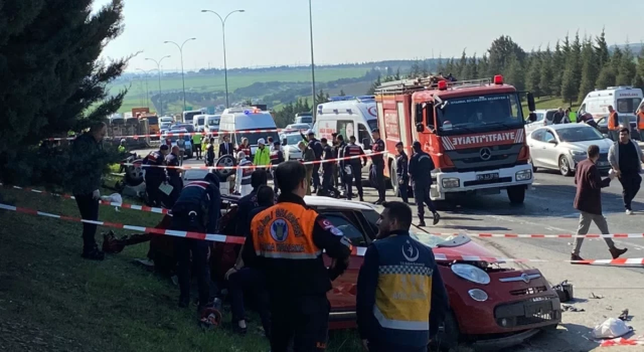 TEM Otoyolu'nda kaza: 6 kişi hayatını kaybetti