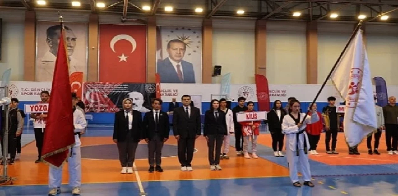 2022-2023 Yılı Okul Sporları Taekwondo (Kyorugi) Gençler  Kız - Erkek Grup Müsabakaları, Nevşehir’de başladı