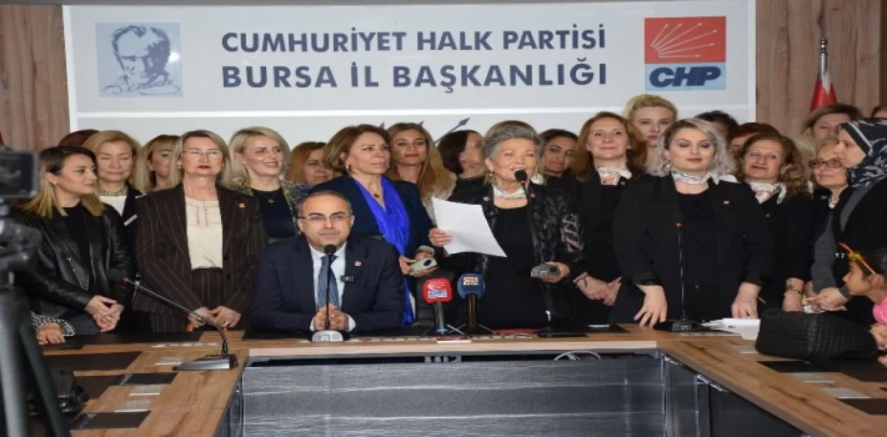 CHP’li kadınlar Bursa’da salona sığmadı