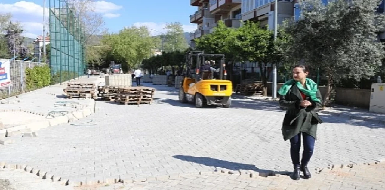 Efes Selçuk’ta Çalışmalar Sürüyor, Cumhuriyet Mahallesi’nde Yollar Yenileniyor