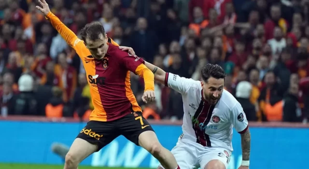 Lider Galatasaray evinde puan kaybetti