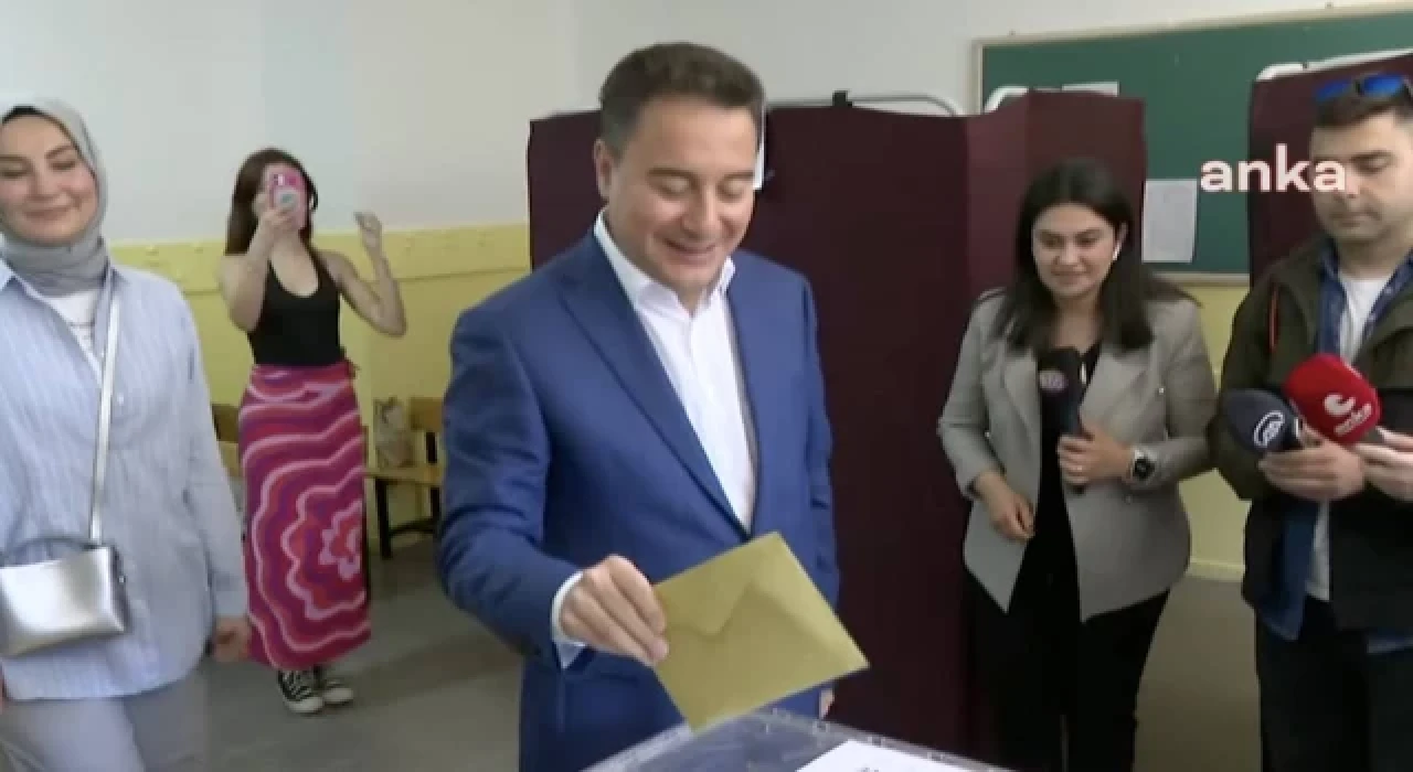 DEVA Partisi Lideri Ali Babacan, oyunu kullandı 